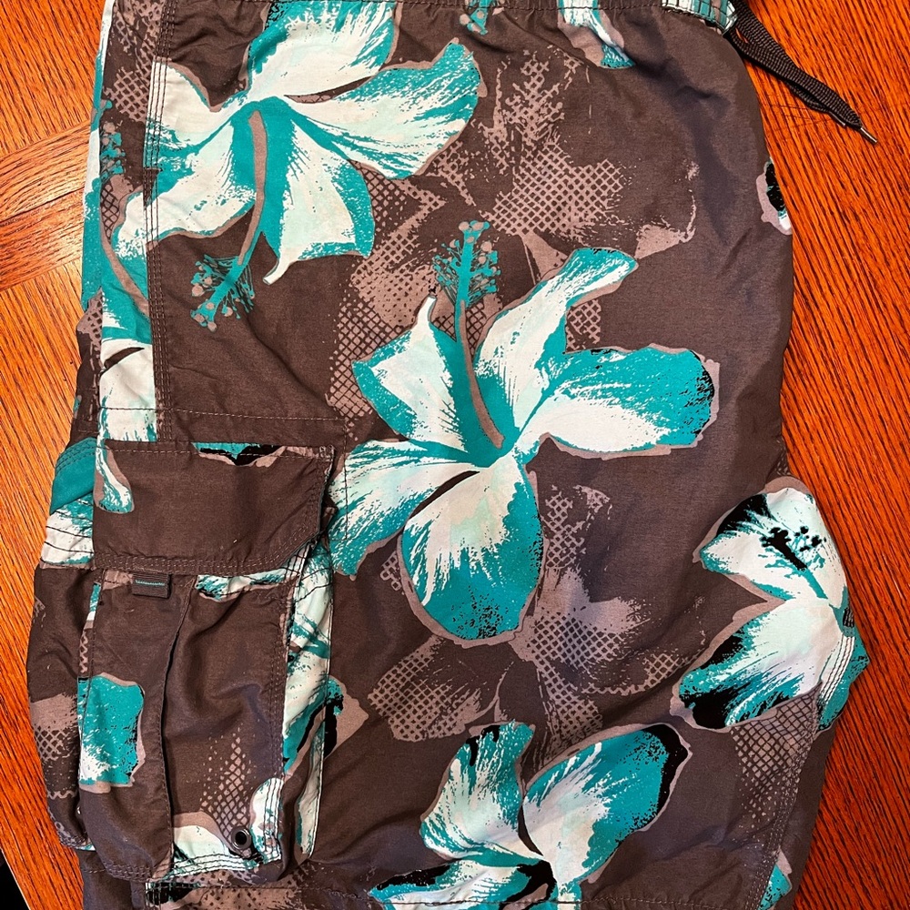 Men’s Floral Print Swim Shorts